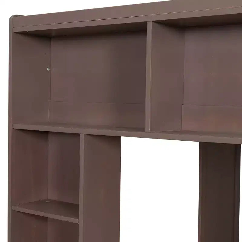 Lit mezzanine en bois avec armoires de rangement et étagères