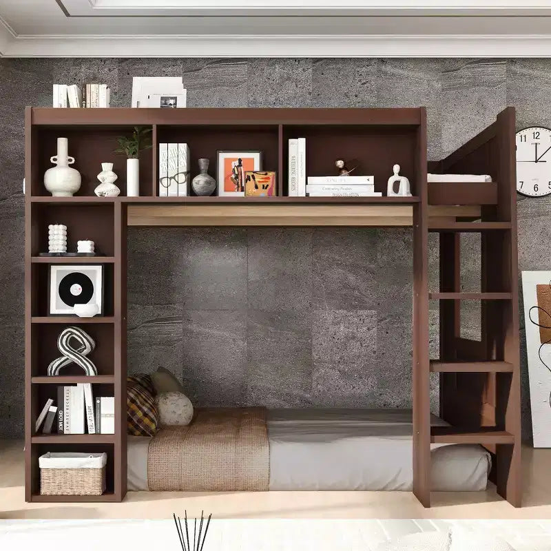 Lit mezzanine en bois avec armoires de rangement et étagères