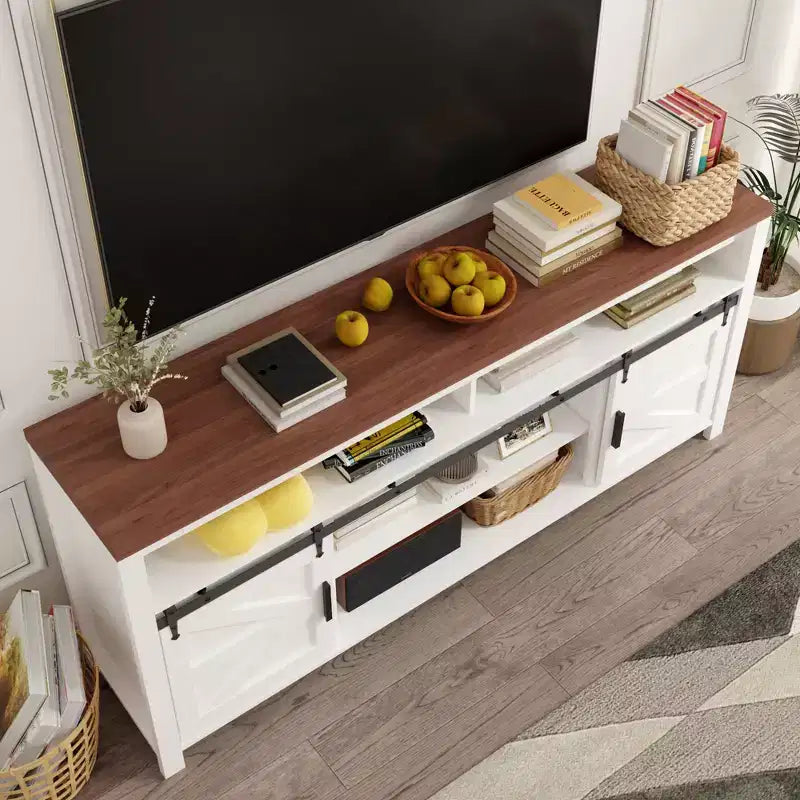 Meuble TV de style rustique, adapté aux téléviseurs de 75 pouces et plus.