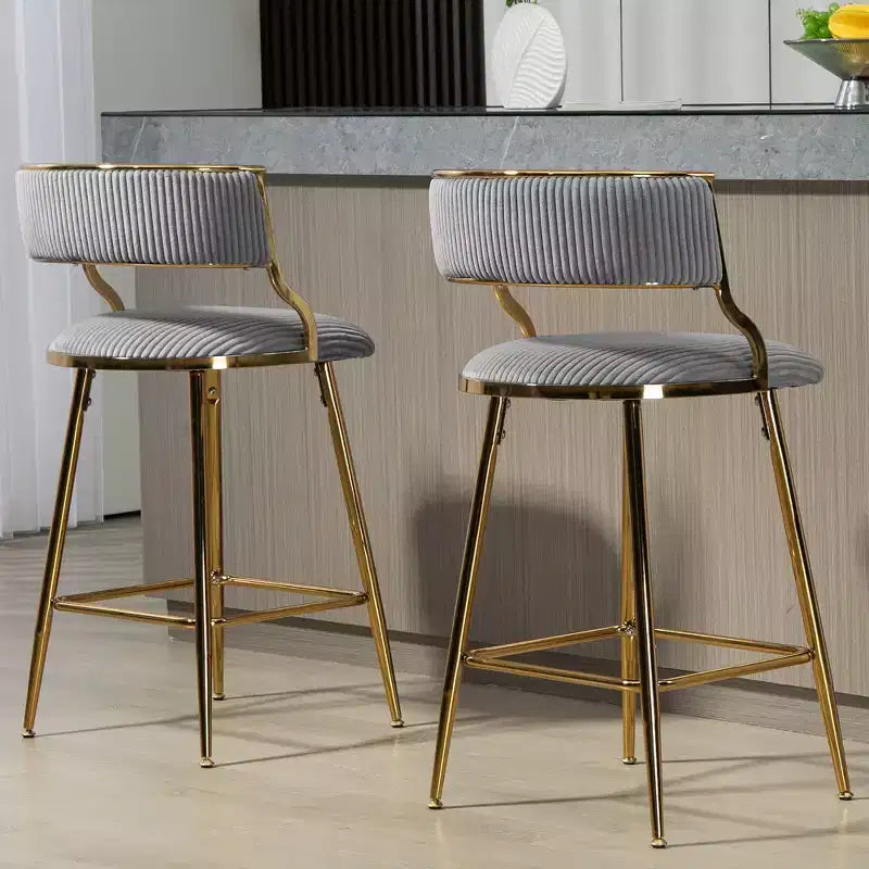 Tabourets de bar hauteur comptoir 66 cm, Tabouret de bar en velours côtelé moelleux avec base et repose-pieds chromés dorés, Tabourets de cuisine élégants pour la décoration intérieure