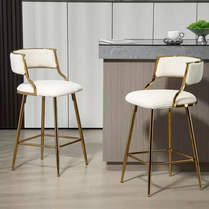 Tabourets de bar hauteur comptoir 66 cm, Tabouret de bar en velours côtelé moelleux avec base et repose-pieds chromés dorés, Tabourets de cuisine élégants pour la décoration intérieure