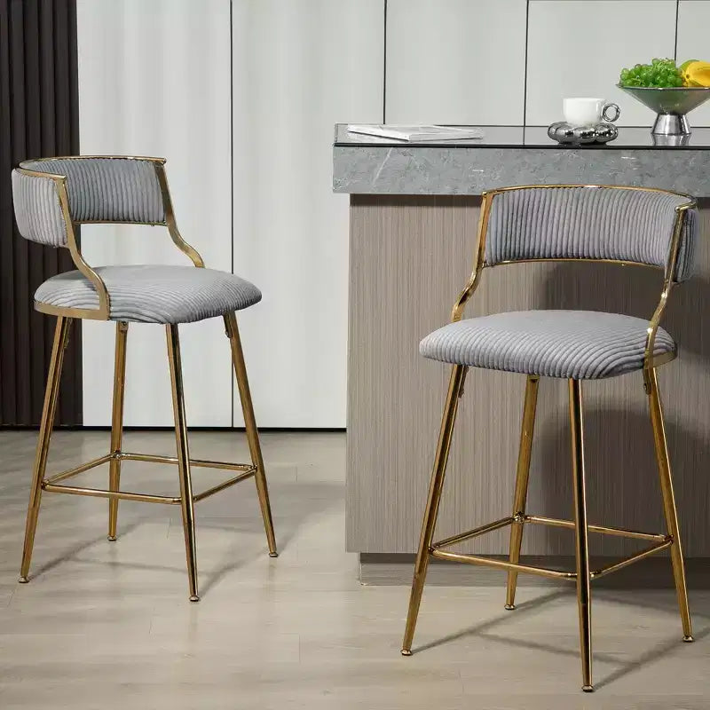 Tabourets de bar hauteur comptoir 66 cm, Tabouret de bar en velours côtelé moelleux avec base et repose-pieds chromés dorés, Tabourets de cuisine élégants pour la décoration intérieure