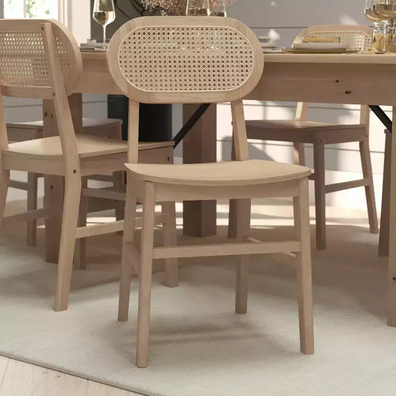 Chaises de salle à manger en rotin et canne avec des cadres en bois massif