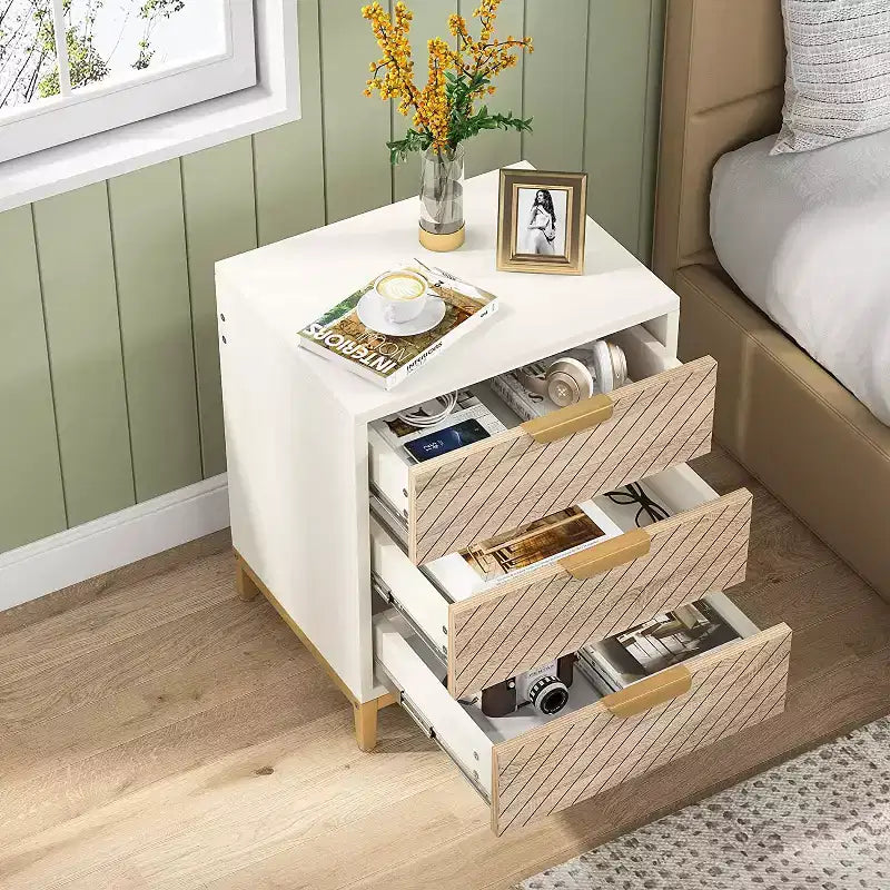 Lantine Wooden 3 Drawers Nightstand
