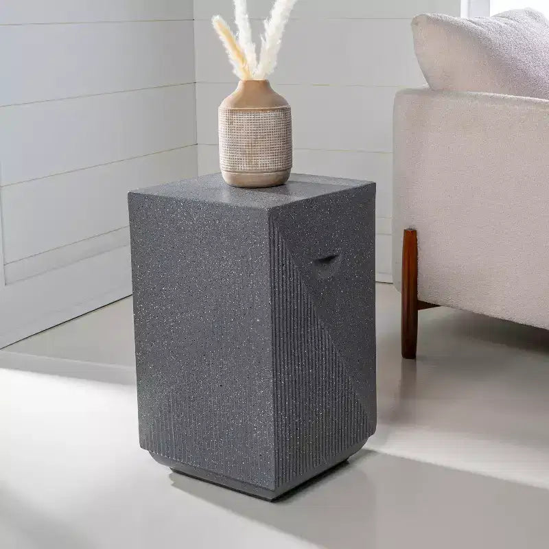 JONATHAN Y Adrian 20.75 Contemporary Minimalist Square Indoor/Outdoor Accent Table