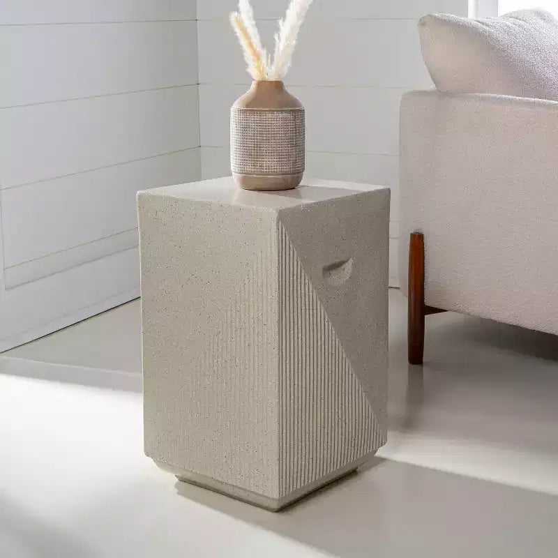 JONATHAN Y Adrian 20.75 Contemporary Minimalist Square Indoor/Outdoor Accent Table